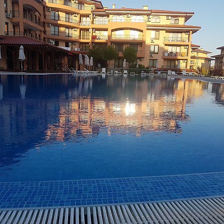 Private Apartment In Star Dreams Complex Sveti Vlas Eksteriør billede