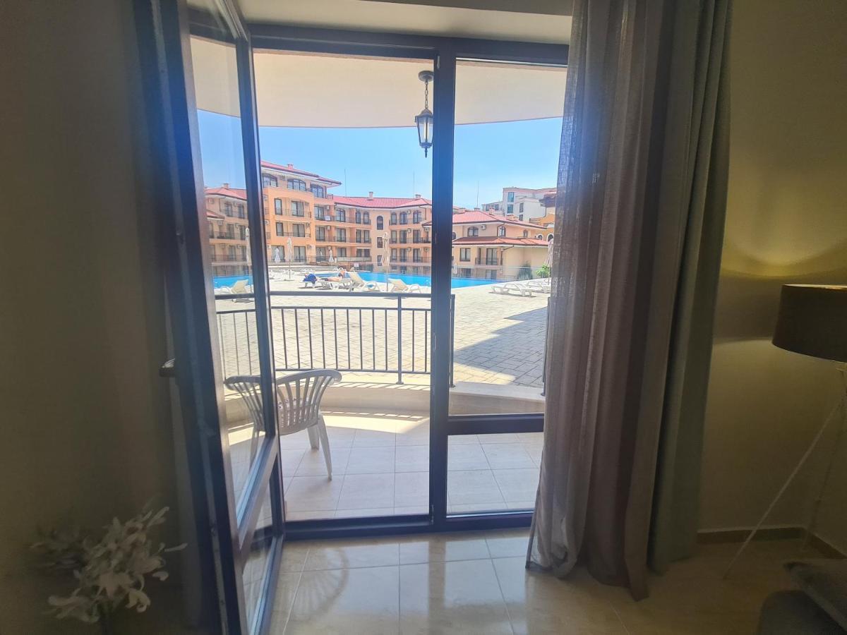 Private Apartment In Star Dreams Complex Sveti Vlas Eksteriør billede