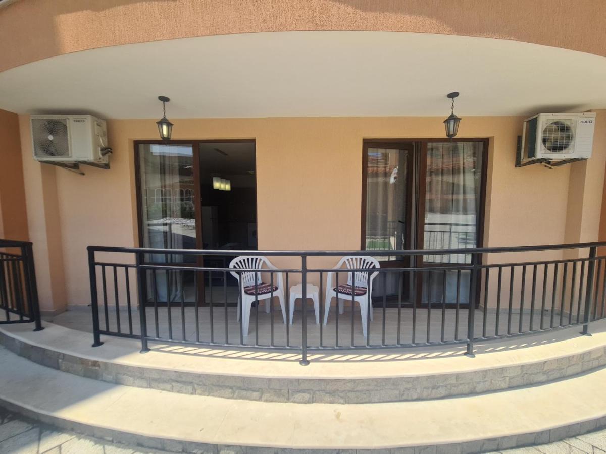 Private Apartment In Star Dreams Complex Sveti Vlas Eksteriør billede