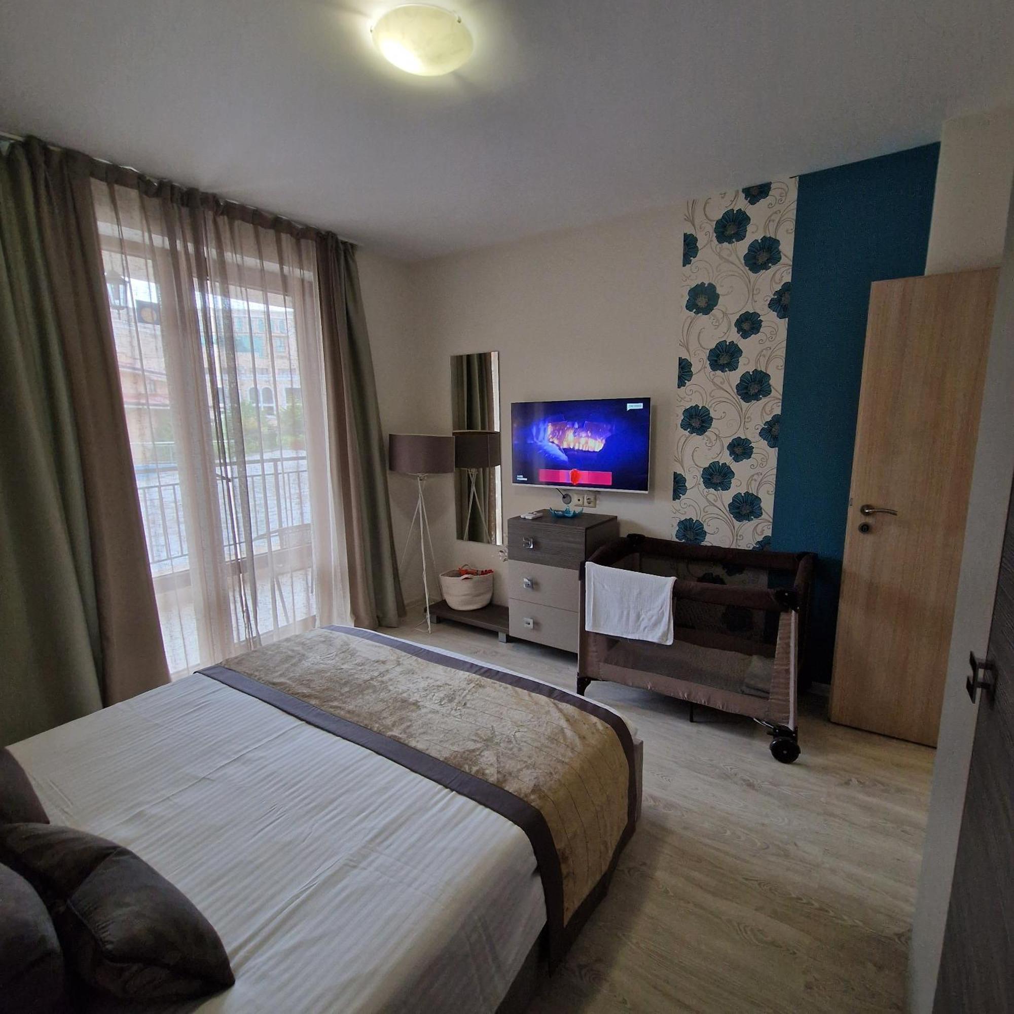 Private Apartment In Star Dreams Complex Sveti Vlas Eksteriør billede