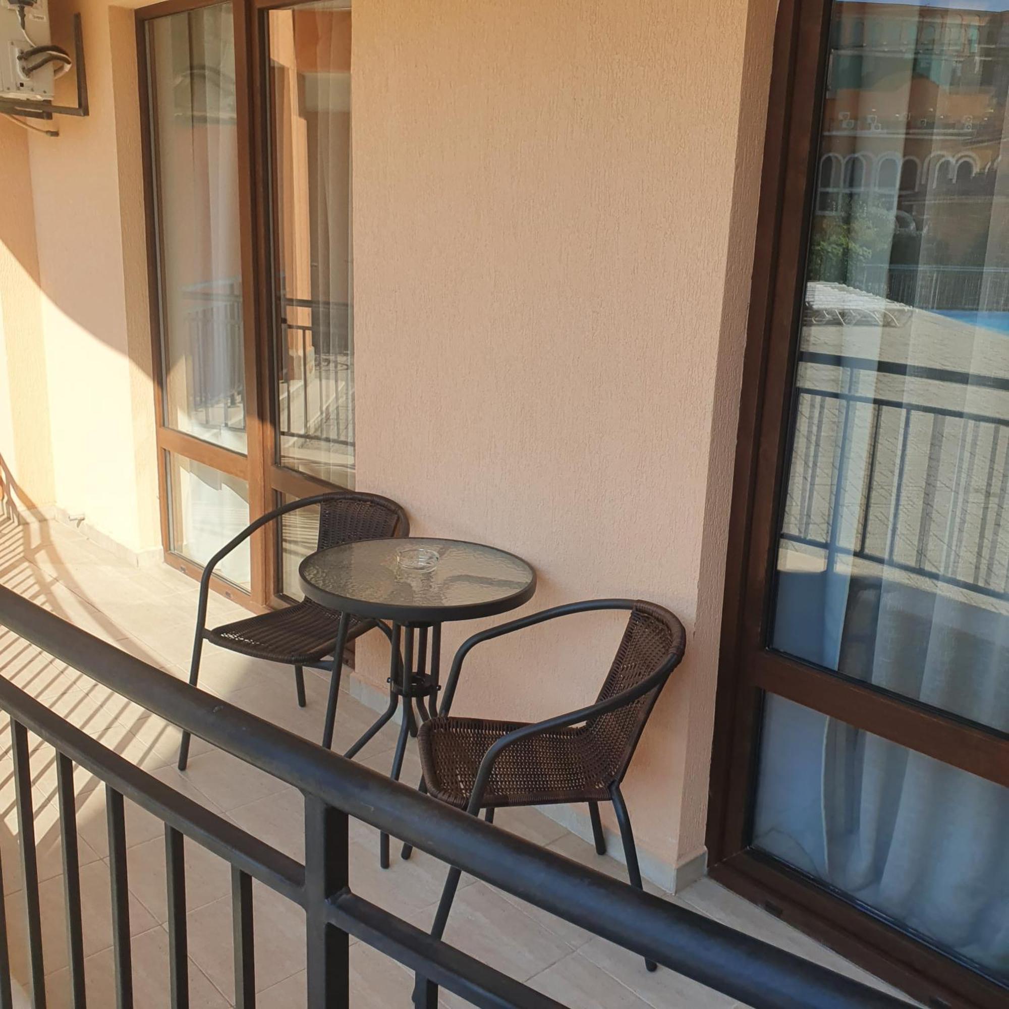 Private Apartment In Star Dreams Complex Sveti Vlas Eksteriør billede