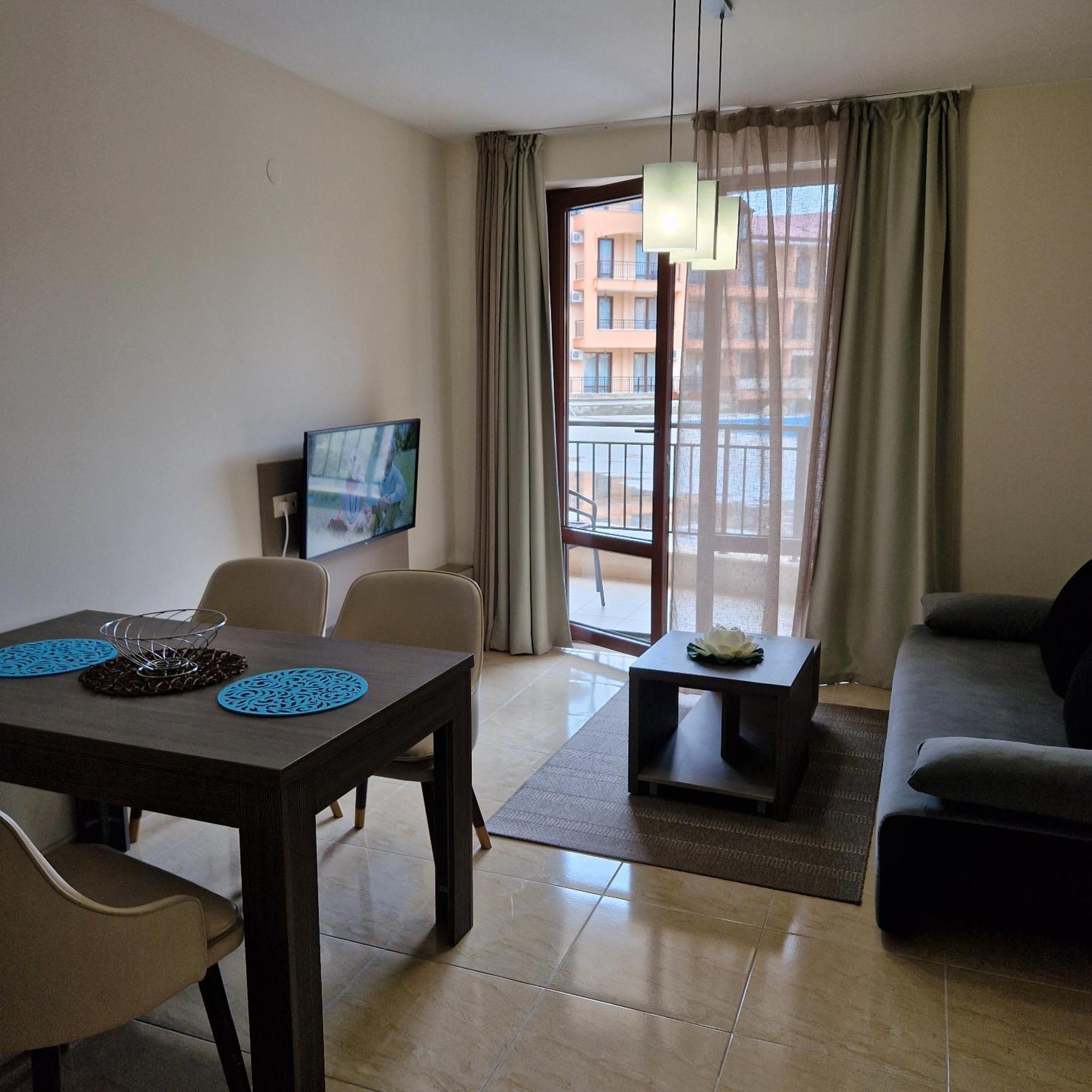 Private Apartment In Star Dreams Complex Sveti Vlas Eksteriør billede
