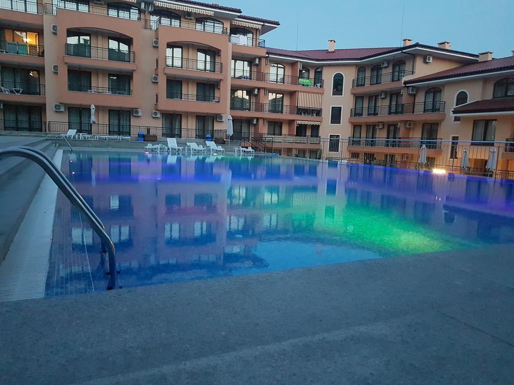 Private Apartment In Star Dreams Complex Sveti Vlas Eksteriør billede